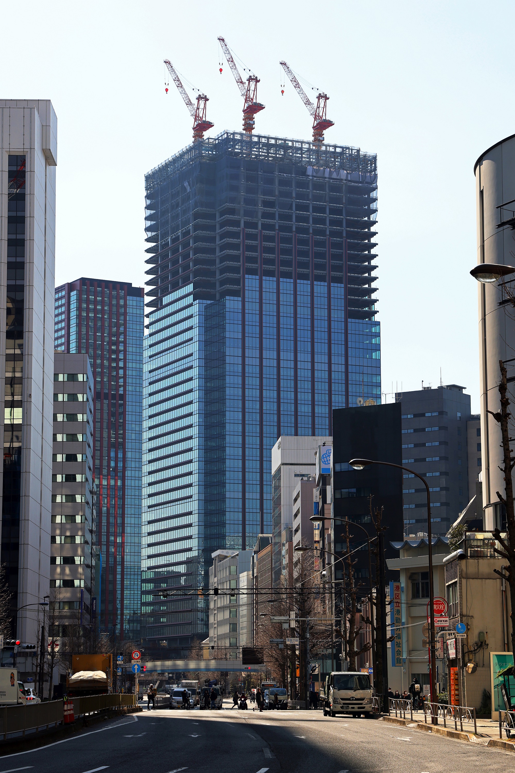 高さ215m 東京三田再開発プロジェクト の建設状況 住友不動産による地上42階建ての超高層オフィスビルです 22 2 26 超高層マンション 超高層ビル