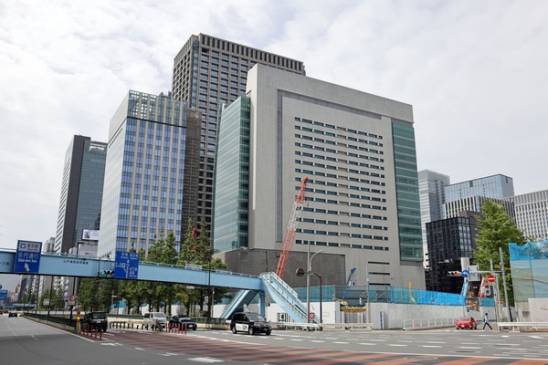 ���ܶ����������϶�����Գ��ϺƳ�ȯ���� C����