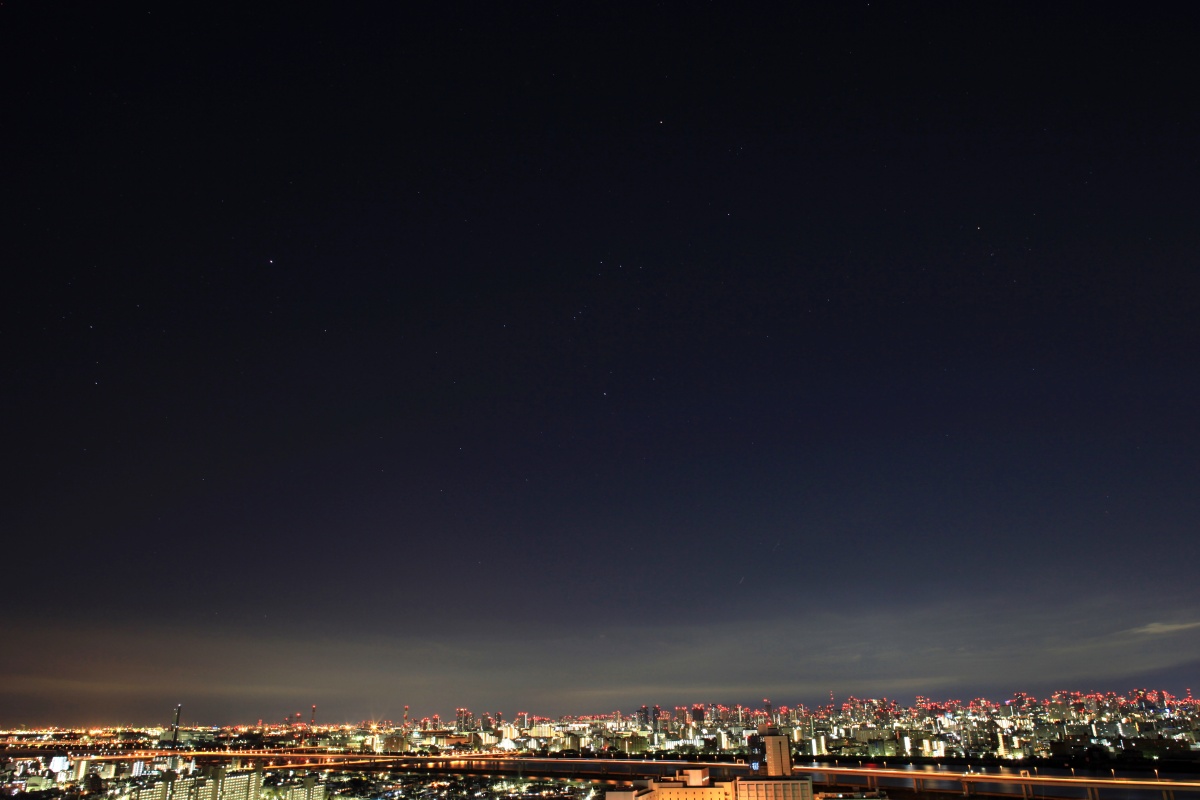 オリオン座と東京夜景 超高層マンション 超高層ビル