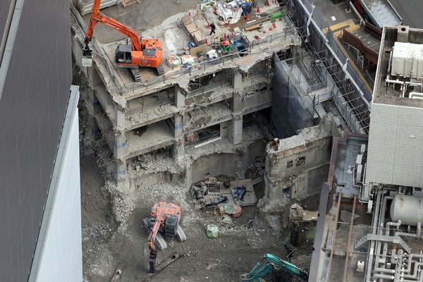 ½ÂëÆóÃúÌÜ17Ã϶èÂè°ì¼ï»Ô³¹ÃϺƳ«È¯»ö¶È