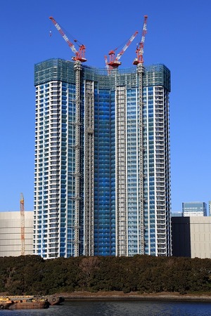  &ǥSKYZ TOWER & GARDEN