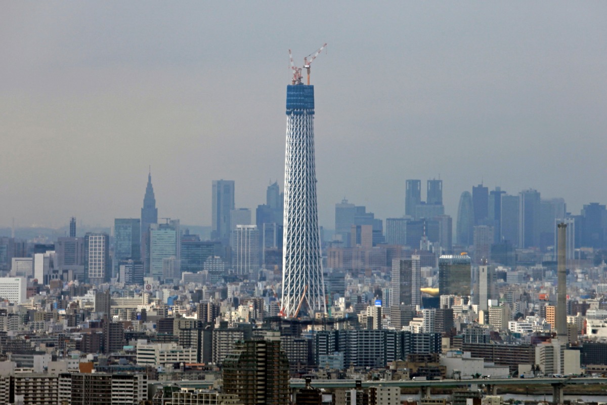 東京タワーを超える直前の東京スカイツリー 超高層マンション 超高層ビル