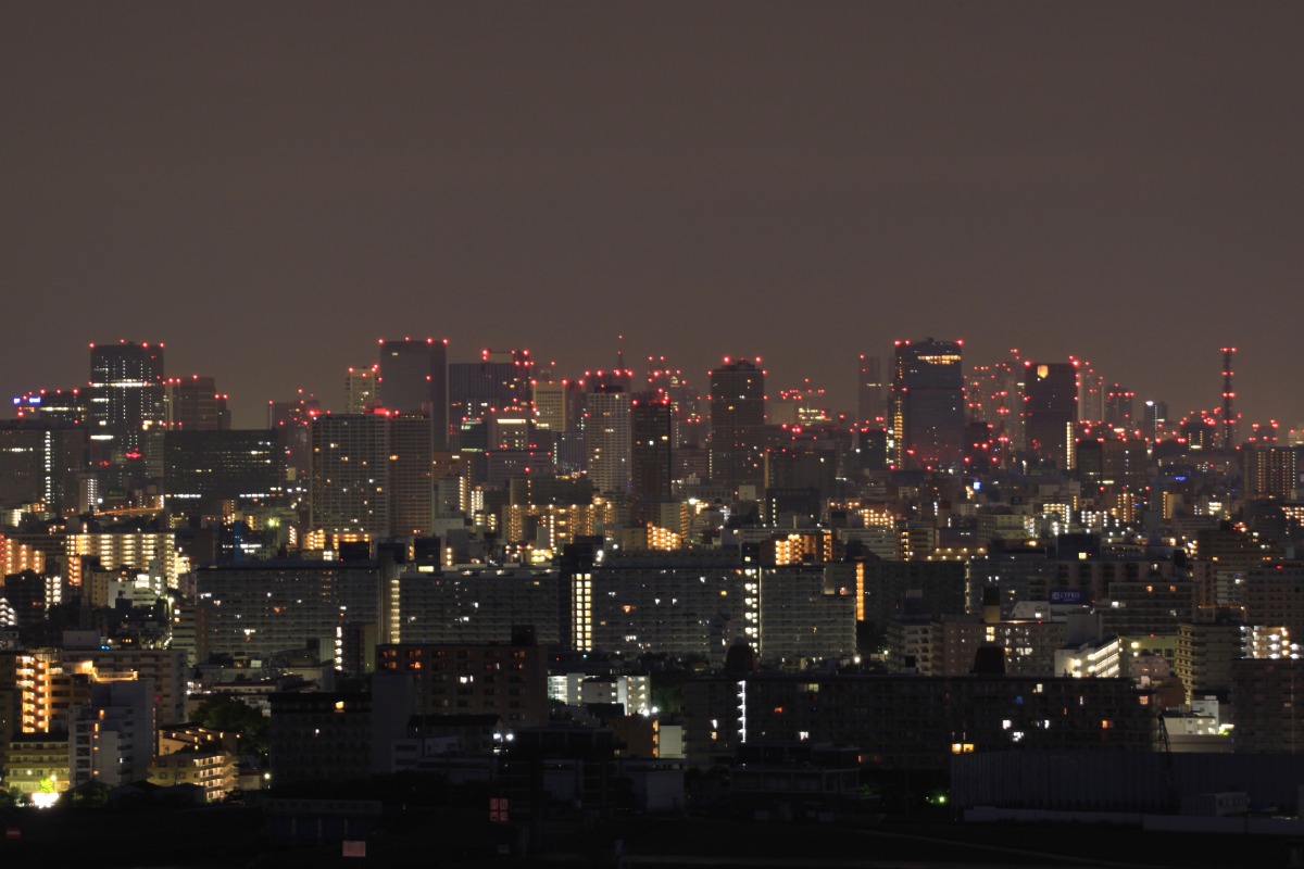 深夜の東京夜景 超高層マンション 超高層ビル