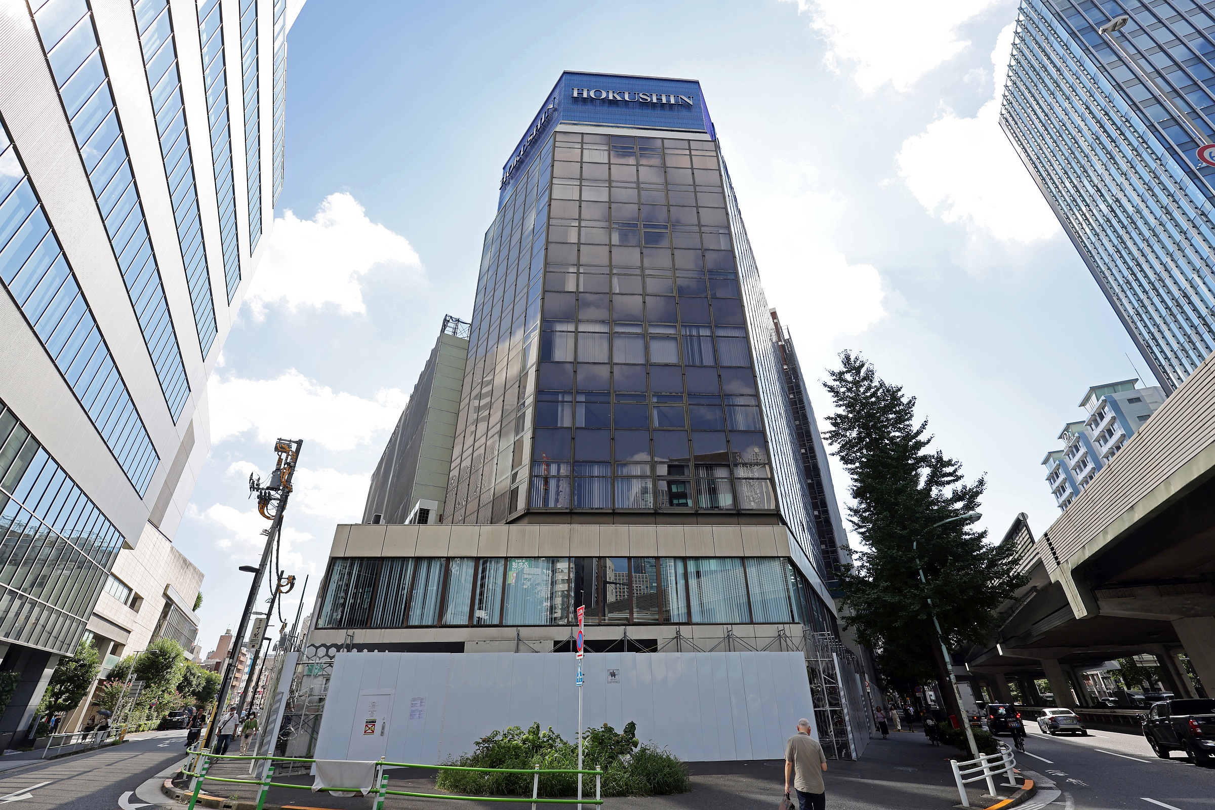 地上54階、高さ約200m「西麻布三丁目北東地区」の既存建物解体 地上54階、高さ約200m「西麻布三丁目北東地区」の既存建物解体