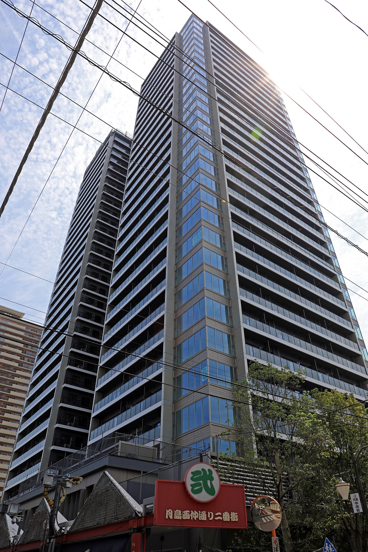 月島西仲通り商店街 超高層マンション 超高層ビル 月島西仲通り商店街 超高層マンション 超高層ビル