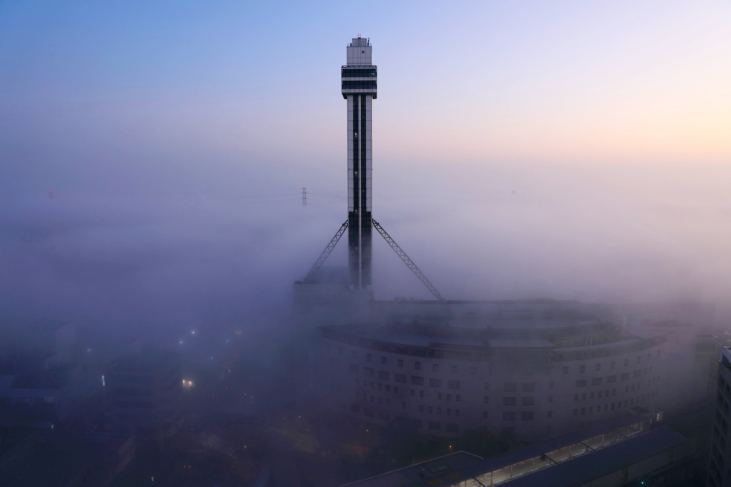 東京スカイツリーとタワマンから見た雲海写真24枚 東京が雲海に包まれました 19 10 30 超高層マンション 超高層ビル