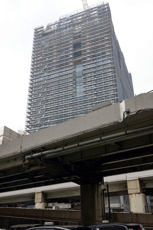 日本橋本町三井ビルディング &forest