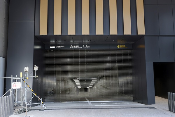 TOFROM YAESU TOWER（トフロム ヤエス タワー）