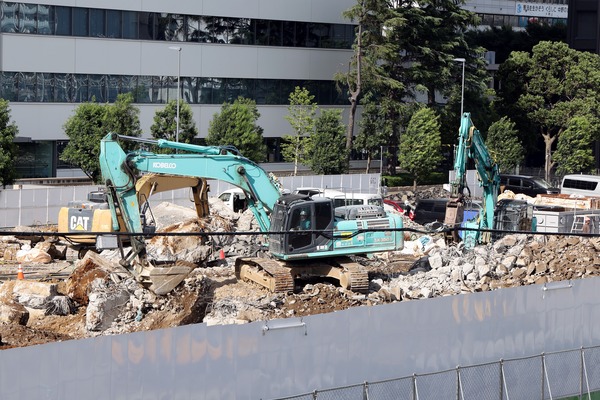 °ÏÄ®ÅìÃ϶èÂè°ì¼ï»Ô³¹ÃϺƳ«È¯»ö¶È AÉßÃÏ