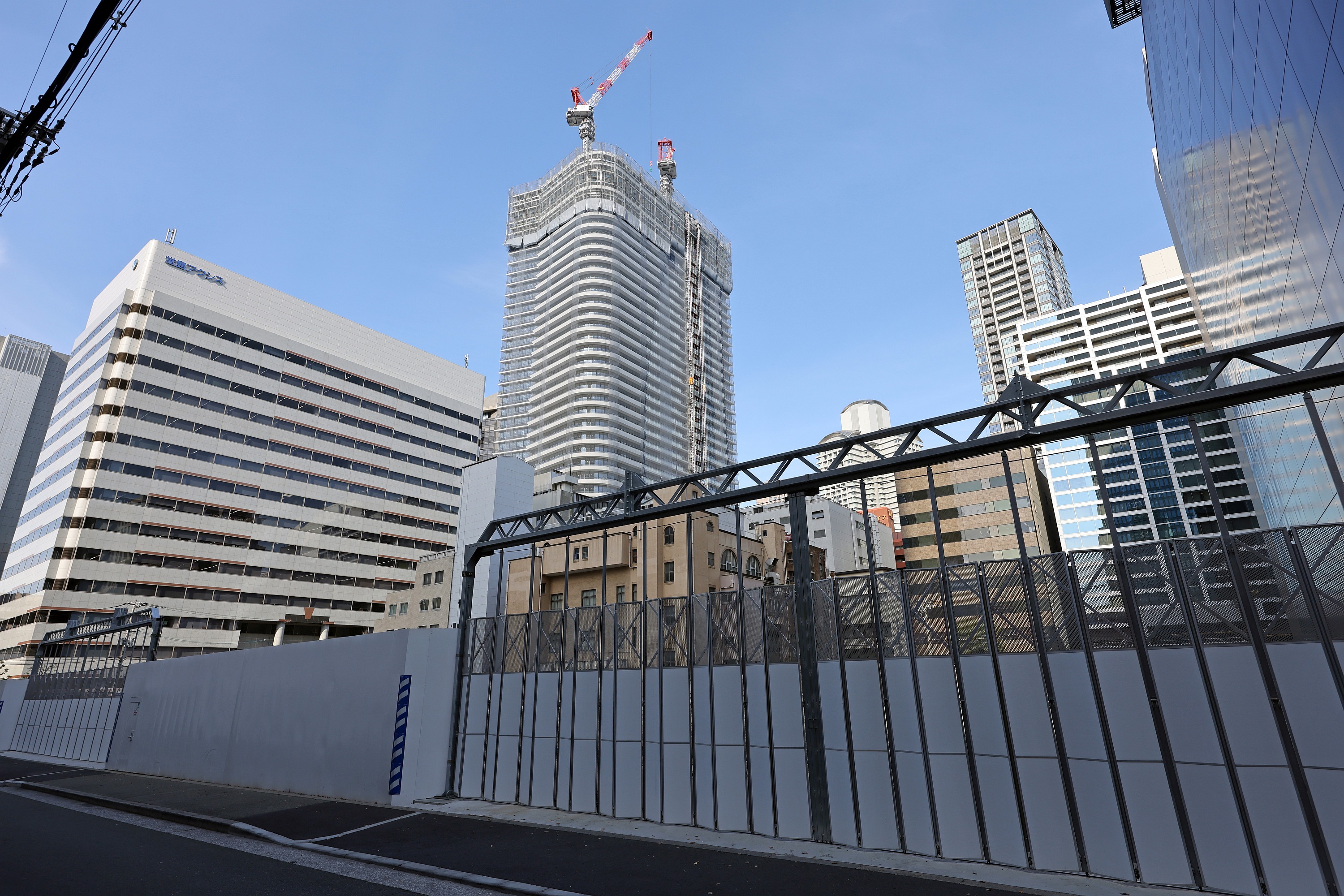 高橋様 AOKI OMOTESANDO | 高橋カーテンウォール工業