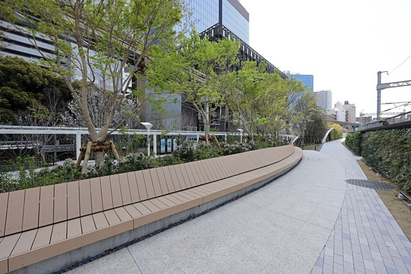 BLUE FRONT SHIBAURA