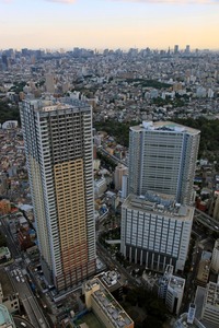 アウルタワーとエアライズタワー