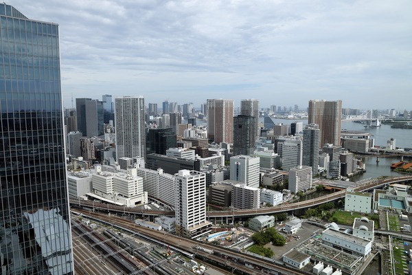 ニュウマン高輪 LUFTBAUM 山吹の庭からの眺め