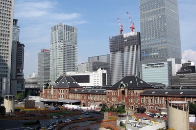 東京駅丸の内駅前広場