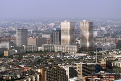 新浦安のタワーマンション群の空撮