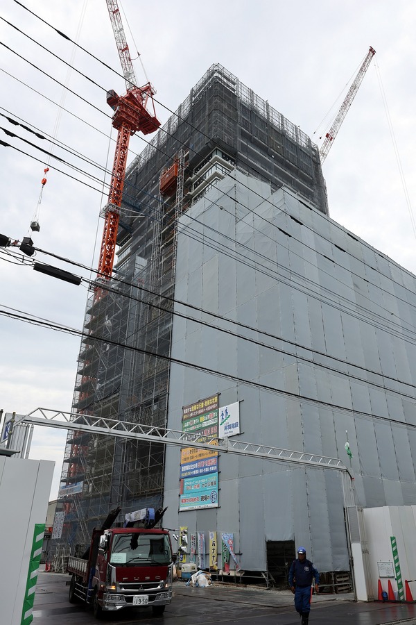 ¥¢¥È¥é¥¹¥¿¥ï¡¼¾®Ê¿¾®Àî