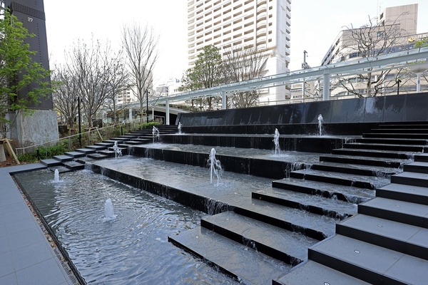 BLUE FRONT SHIBAURA