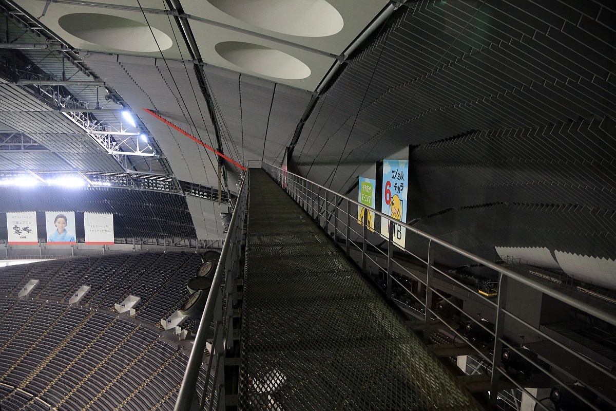 札幌ドーム展望台のエスカレーターが格好いい 超高層マンション 超高層ビル 札幌ドーム展望台のエスカレーターが格好いい 超高層マンション 超高層ビル