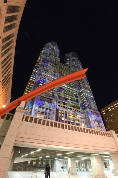 東京都庁でデジタル掛け軸