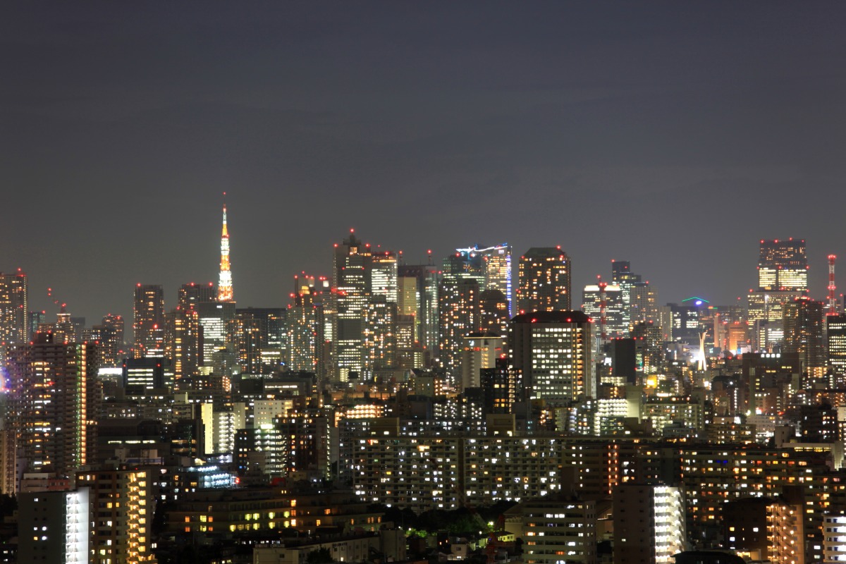 夏バージョンの東京タワー 超高層マンション 超高層ビル