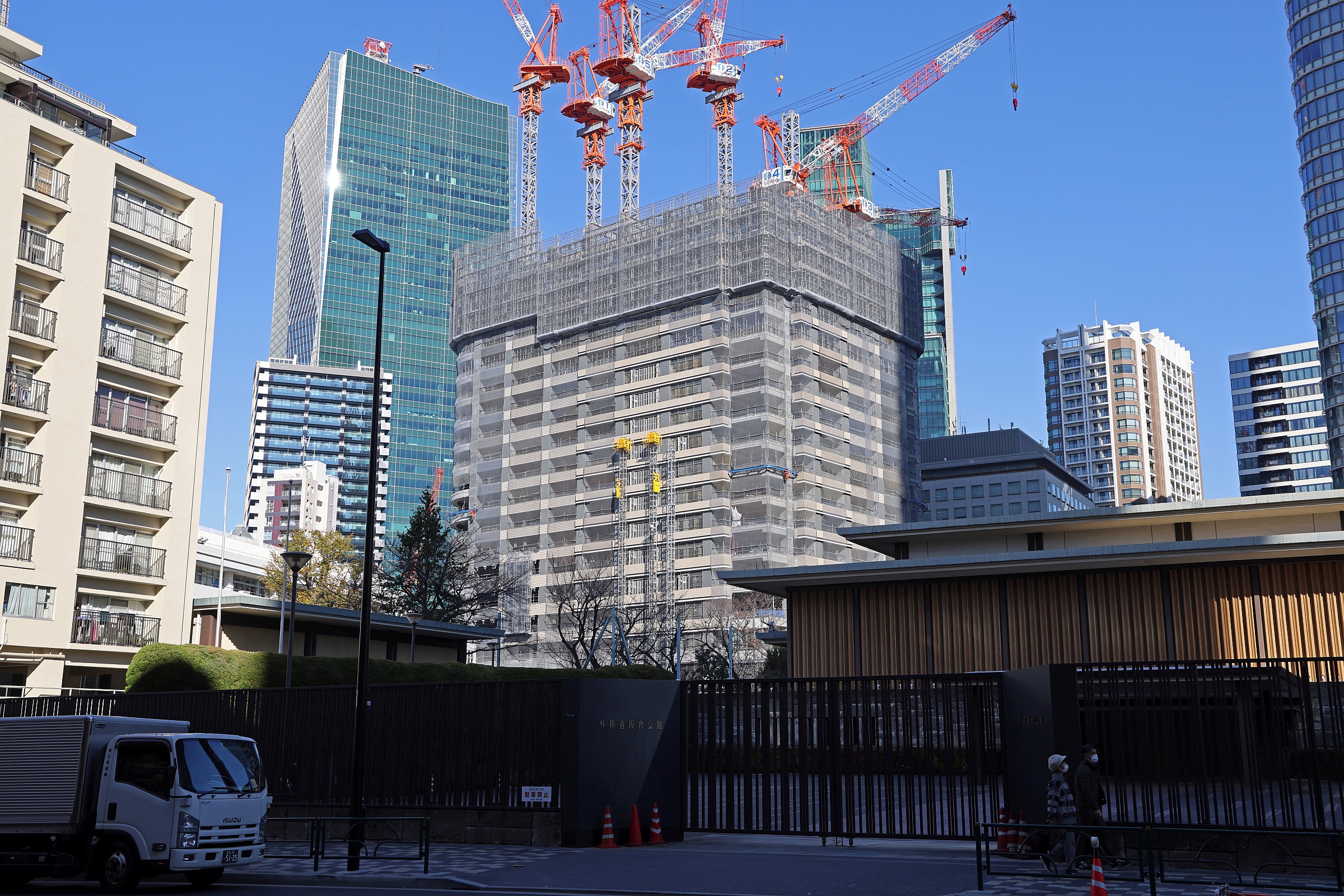 s*l様 巨大天門ペテンシー付き s*l様 巨大天門ペテンシー付き SKYZの隣「ベイズ タワー