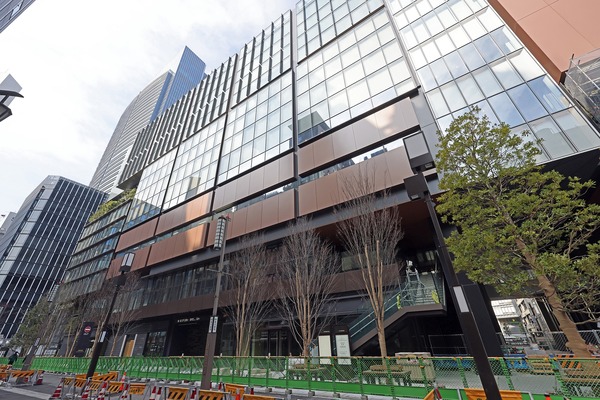 TOFROM YAESU TOWER（トフロム ヤエス タワー）