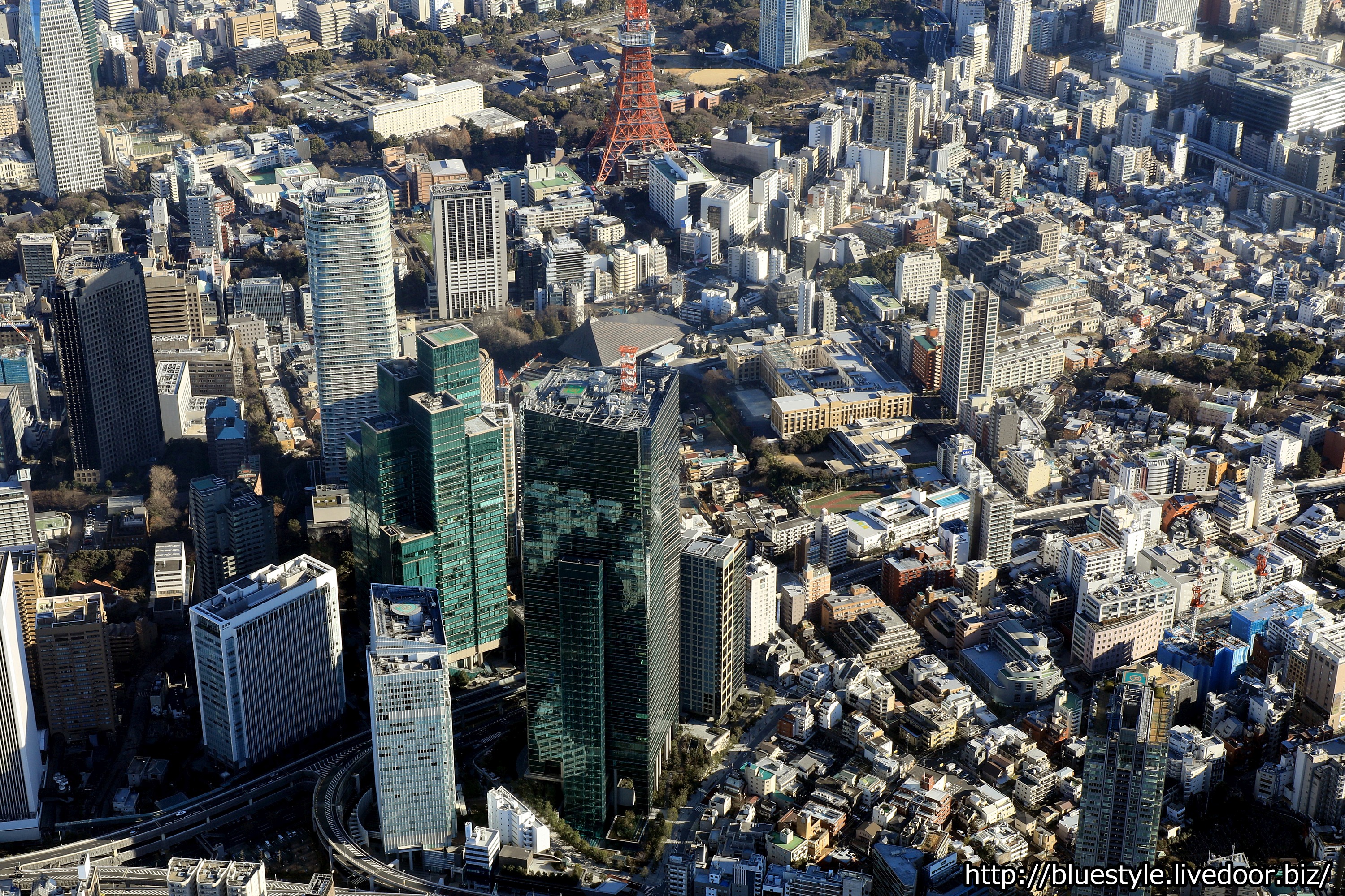 麻布郵便局は2月18日から解体 高さ323m 263m 233m 虎ノ門 麻布台地区 の既存ビル解体状況 19 2 11 超高層マンション 超高層ビル