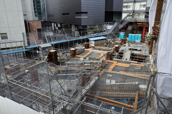 ½ÂëÆóÃúÌÜ17Ã϶èÂè°ì¼ï»Ô³¹ÃϺƳ«È¯»ö¶È