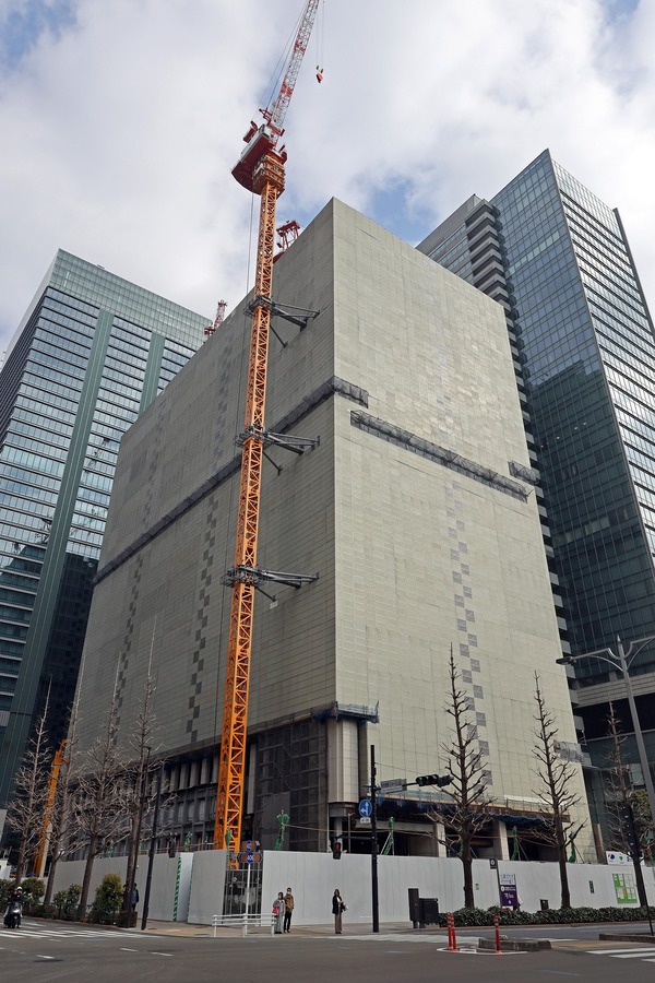 三菱UFJ銀行本店の解体工事