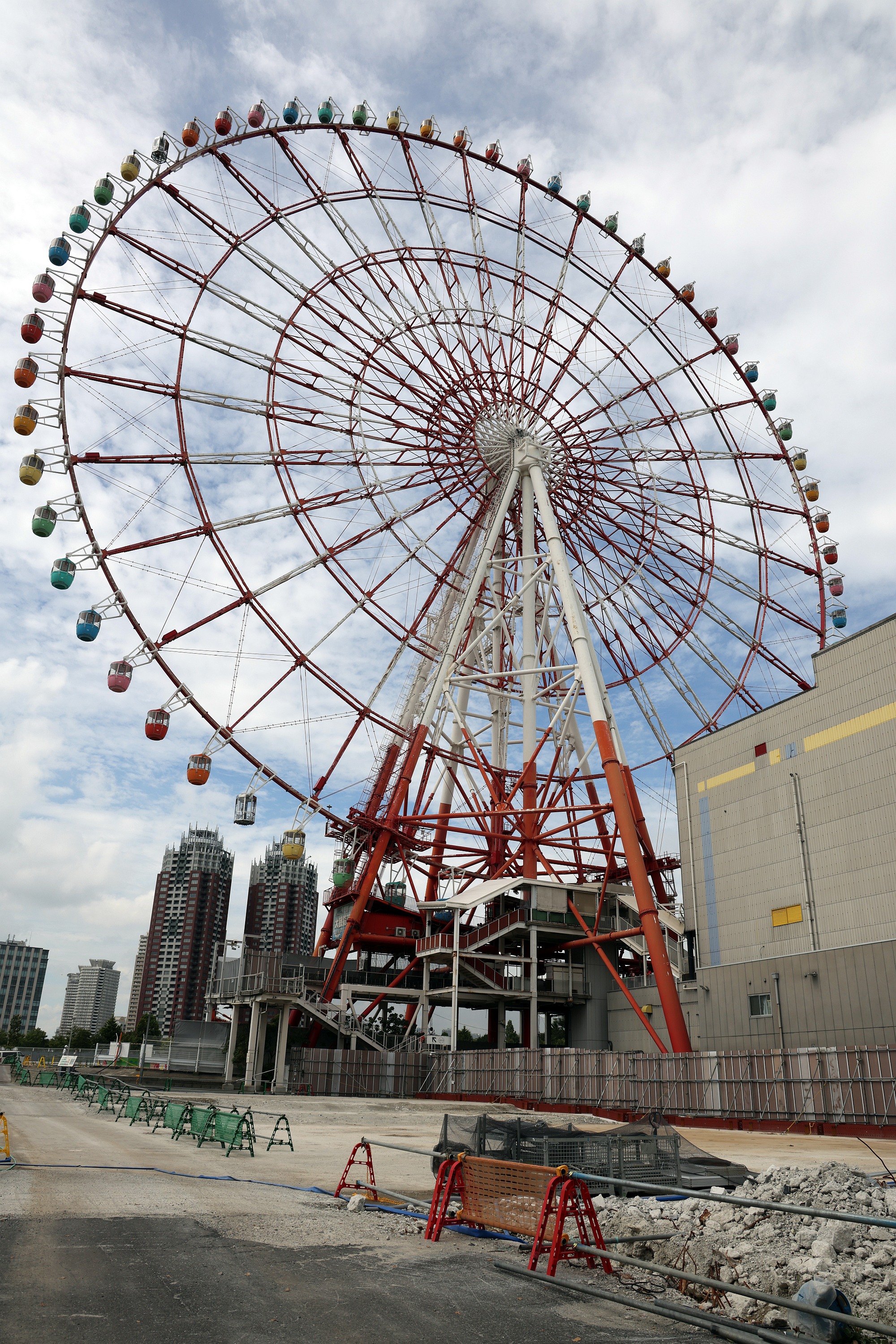 本日8月31日で営業終了 お台場の パレットタウン大観覧車 からの眺めとイルミネーション Zepo東京など周辺の解体状況 跡地にはアリーナ建設 超高層マンション 超高層ビル
