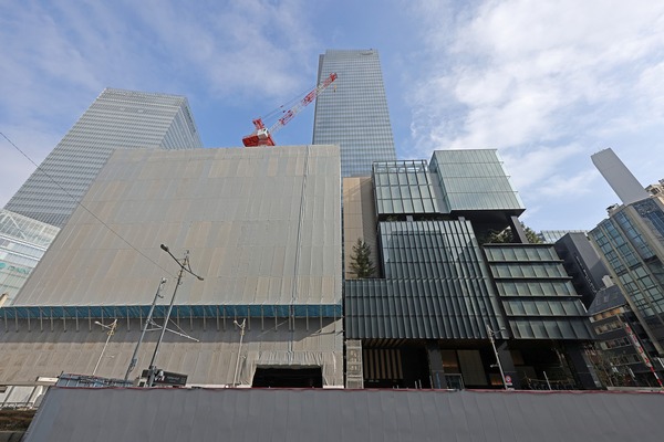 TOFROM YAESU TOWER（トフロム ヤエス タワー）