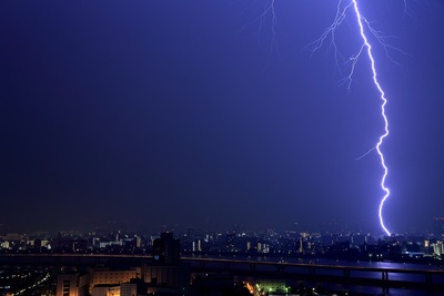 江東区のどこかに落ちたか雷