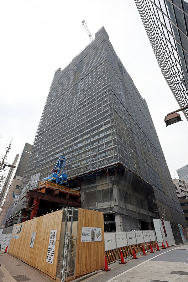 日本橋本町三井ビルディング &forest