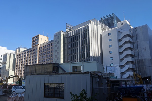 ËÌÀÄ»³»°ÃúÌÜÃ϶è»Ô³¹ÃϺƳ«È¯»ö¶È