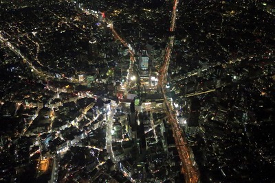 渋谷駅周辺の空撮夜景
