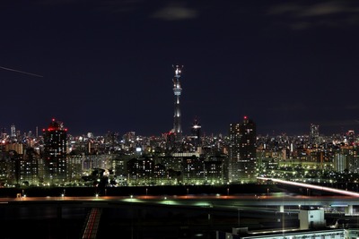 東京スカイツリーの工事用照明の一斉点灯