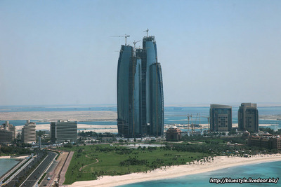 ¥¢¥Ö¥À¥Ó¤Î¥¨¥Æ¥£¥Ï¥É¡¦¥¿¥ï¡¼¥º(Etihad Towers)
