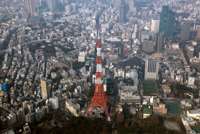 東京タワーのセスナによる空撮