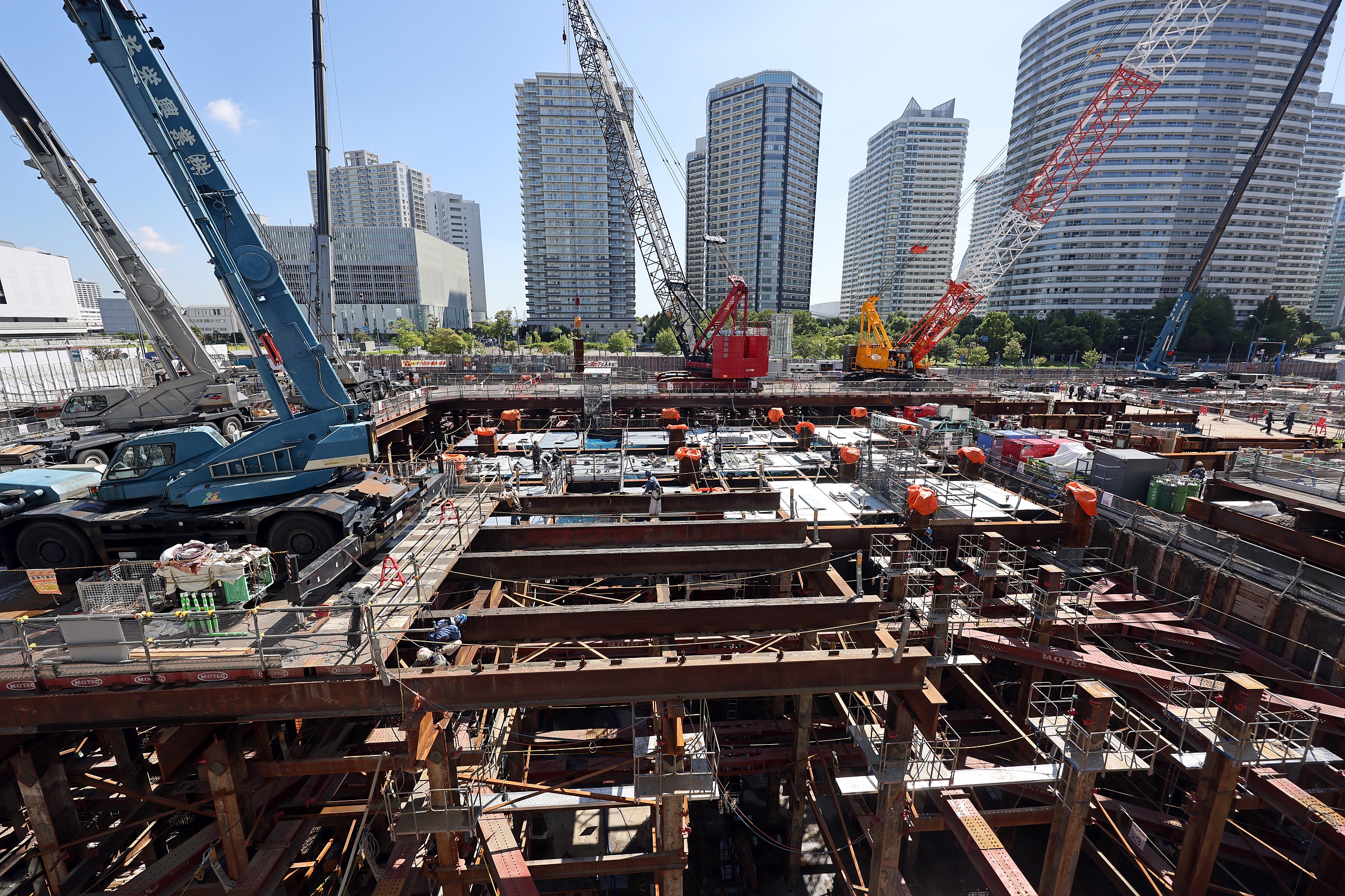 高さ約180m「みなとみらい21中央地区52街区開発事業計画」の建設状況