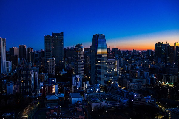 東京タワーから見た夜明けの東京夜景
