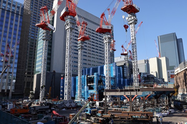 ���ܶ����������϶�����Գ��ϺƳ�ȯ���� C����