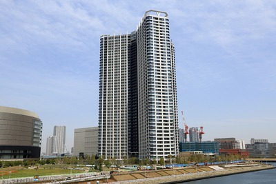 SKYZ TOWER ¡õ GARDEN(¥¹¥«¥¤¥º¥¿¥ï¡¼¡õ¥¬¡¼¥Ç¥ó)