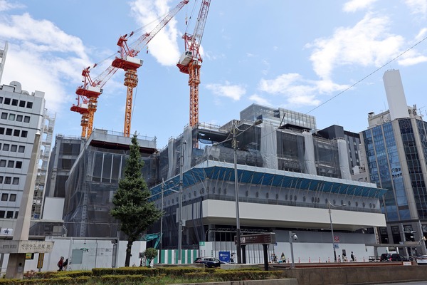 �������Ȭ�Ž���������B�϶�����Գ��ϺƳ�ȯ����