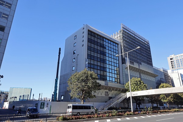 ËÌÀÄ»³»°ÃúÌÜÃ϶è»Ô³¹ÃϺƳ«È¯»ö¶È