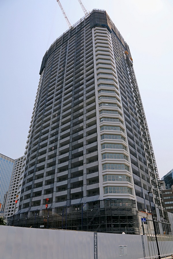 36階部分建設中「ザ・パークハウス 西新宿タワー60」の建設状況(2016.5.21) 超高層マンション・超高層ビル 36階部分建設中「ザ・パークハウス 西新宿タワー60」の建設状況(2016.5.21) 超高層マンション・超高層ビル
