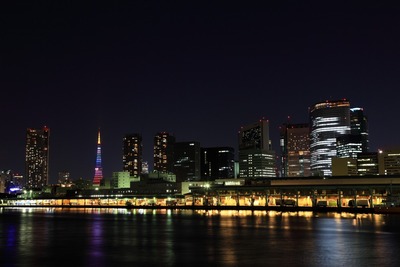 東京タワーと汐留の夜景