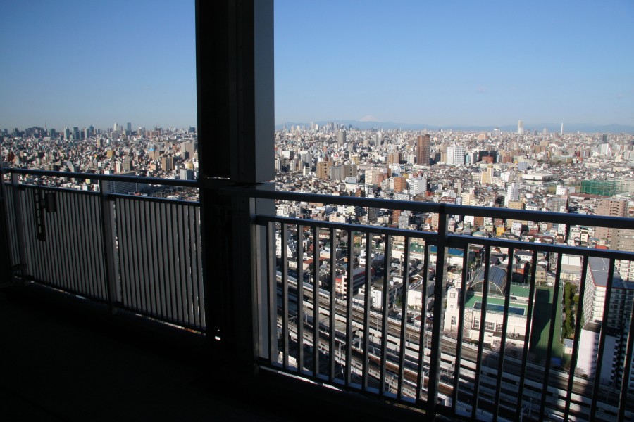バルコニーとベランダの違い 超高層マンション 超高層ビル