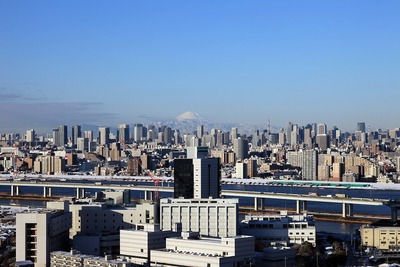 雪景色の富士山方面