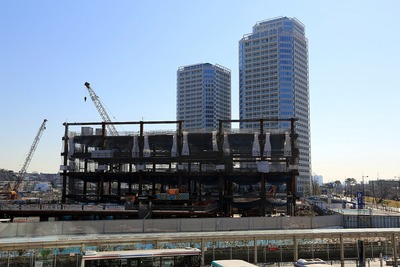 ��Ҷ����������϶�Գ��ϺƳ�ȯ����[��-a����]