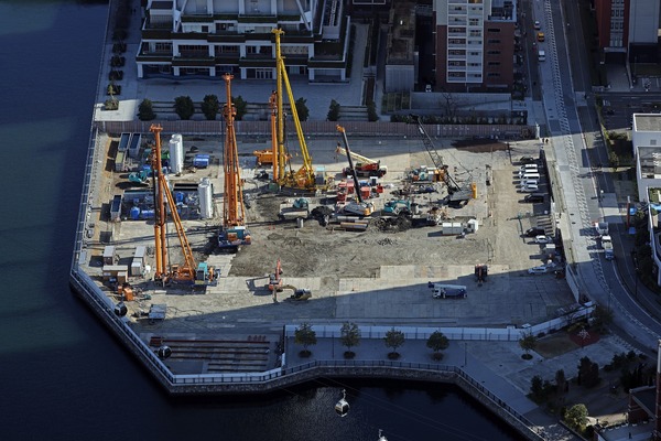 ���������϶�B-1�϶�ײ�